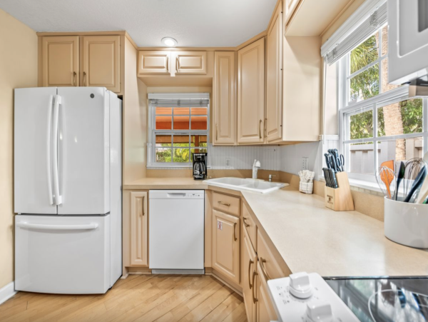 Lido Key Vacation Home with 2 Bedroom and Private Pool